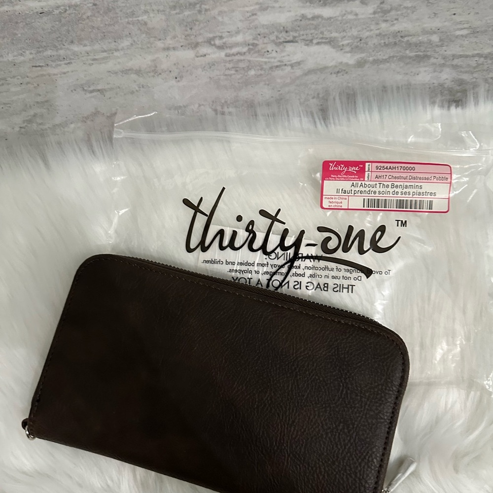 Thirty-One Dark Brown Clutch